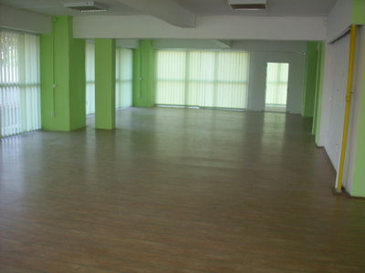 Spatiu central, langa Pro Credit